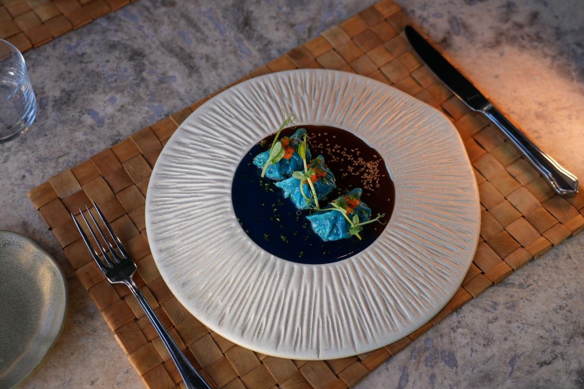 Blue Butterfly Pea Tea Dumplings with Seafood